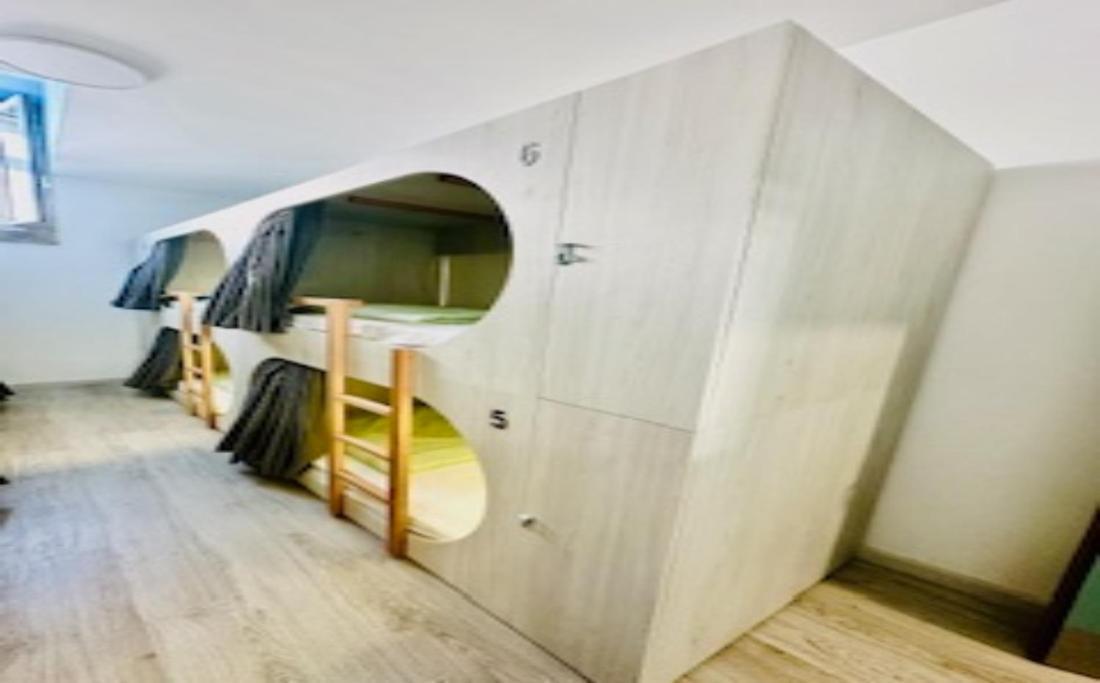 Fantasy Hostel Porto Exterior photo
